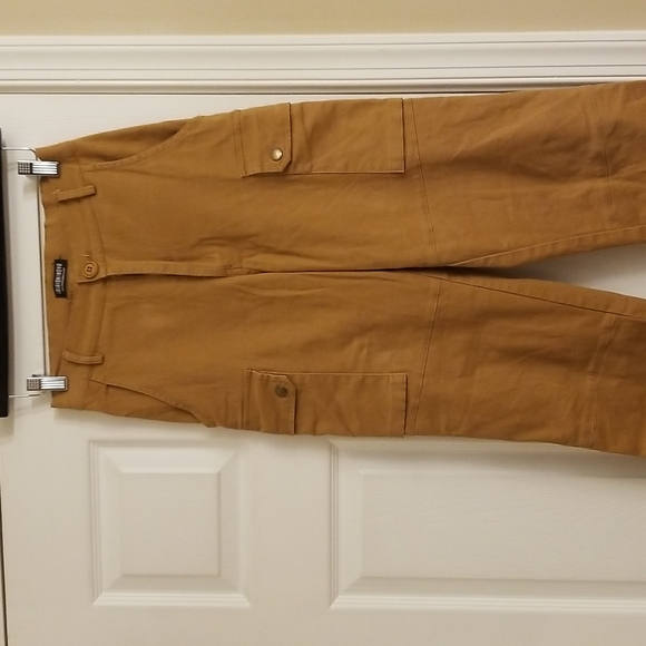 Fashion Nova camel colored joggers - Picture 2 of 8